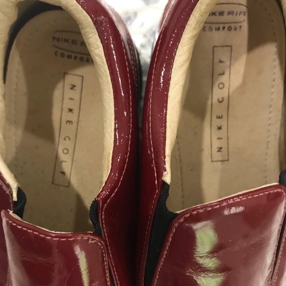 Women’s Nike Golf Shoes Red Patent Leather size 9 - Picture 2 of 4